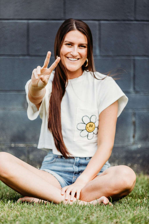 Daisy Pocket Tee